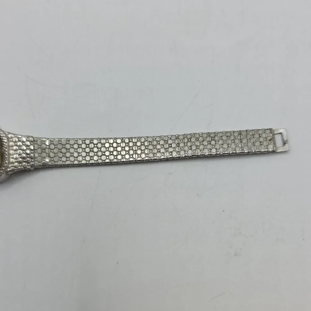 *Vintage*Elgin Women's Watch Mechanical, Silver Dial, Steel Bracelet, runs good.